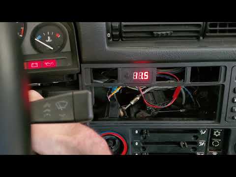 E30 Dashboard Voltmeter